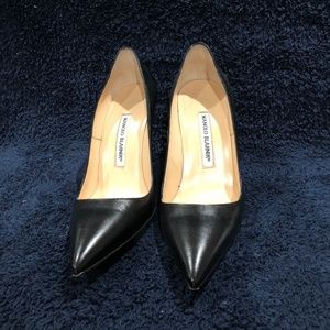 Manolo Blahnik Black Leather "BB ' Pointy Toe Pump